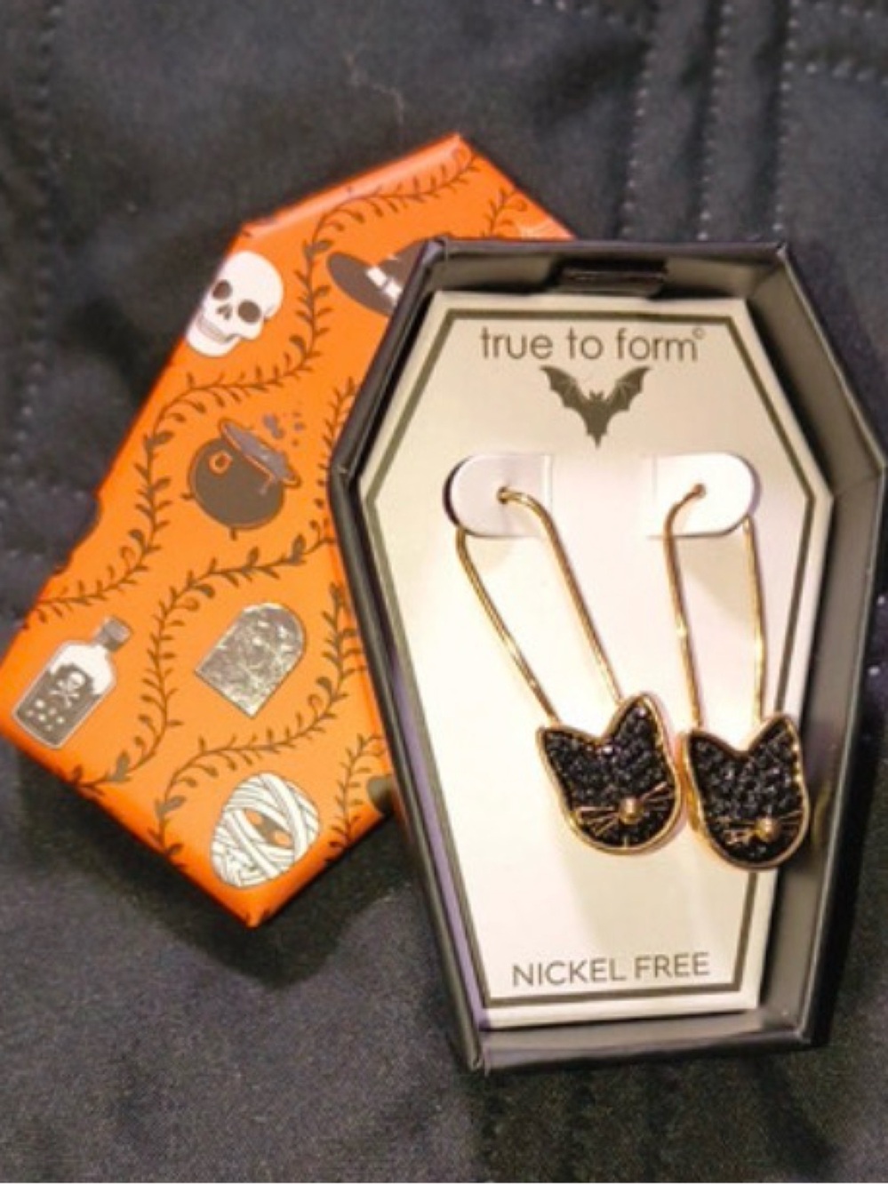 TRUE TO FORM Halloween Black Cat Threader Safety-Pin Closure Drop Earrings NWT